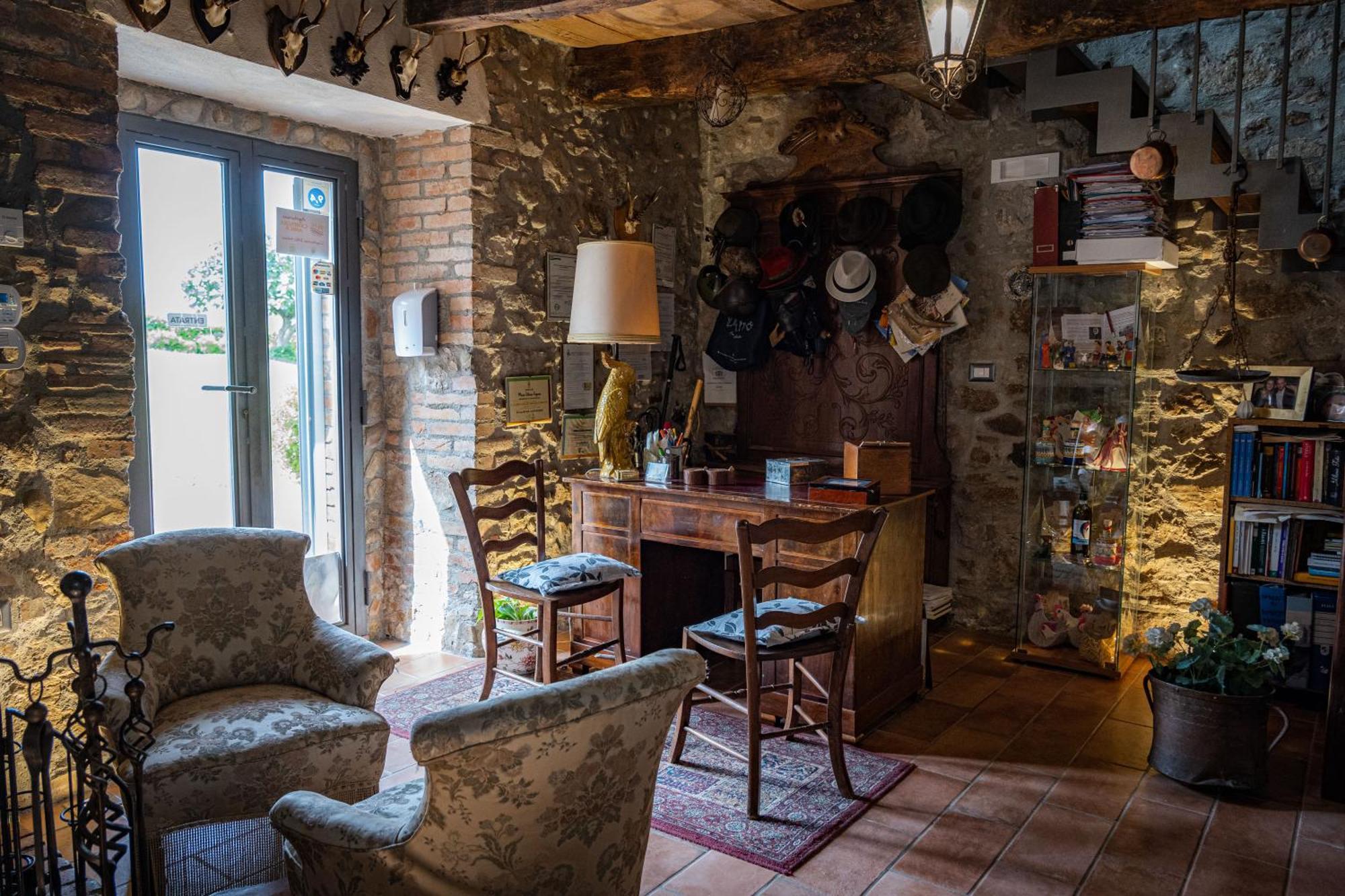 Hostal Country Relais La Torretta Baronale San Giorgio del Sannio Exterior foto
