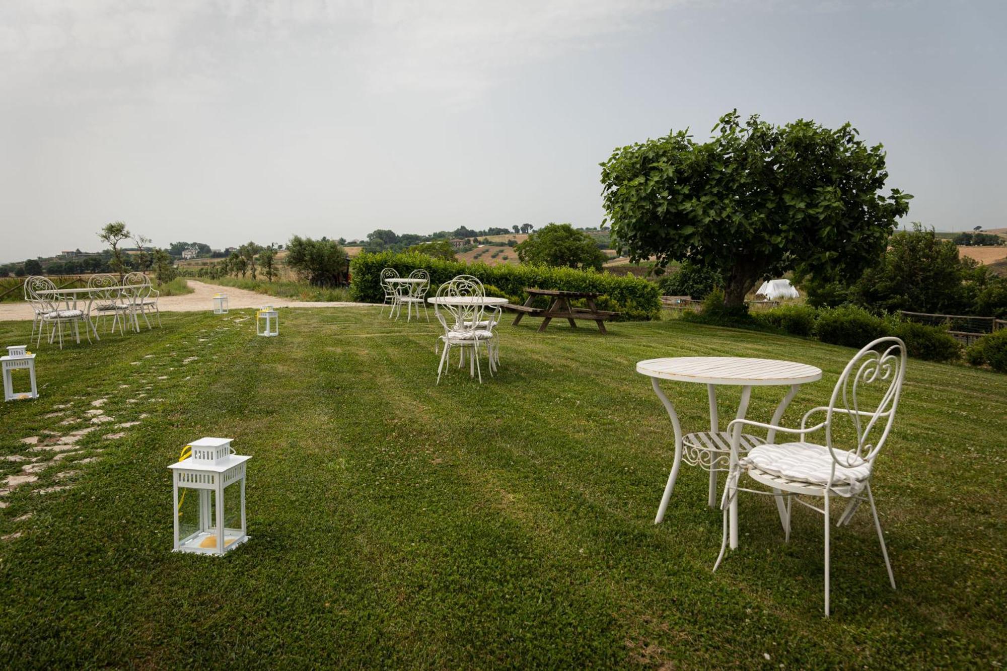 Hostal Country Relais La Torretta Baronale San Giorgio del Sannio Exterior foto