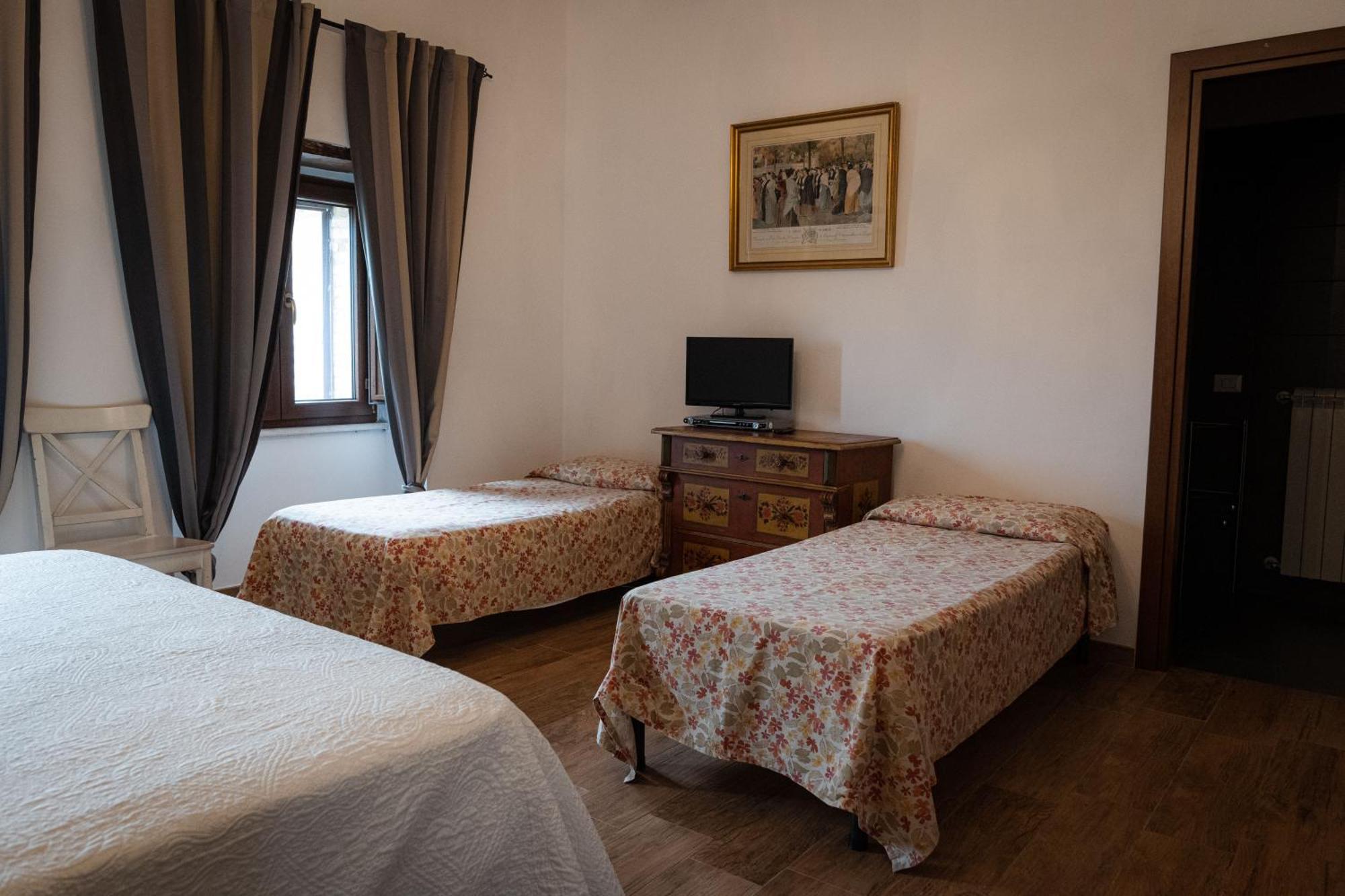 Hostal Country Relais La Torretta Baronale San Giorgio del Sannio Exterior foto