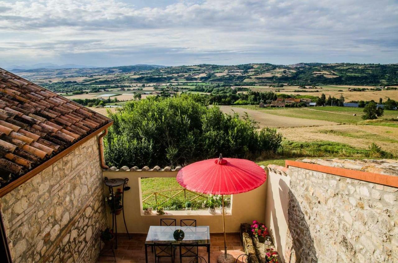 Hostal Country Relais La Torretta Baronale San Giorgio del Sannio Exterior foto