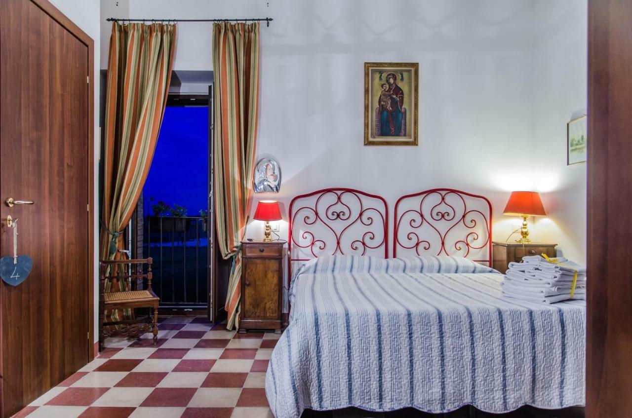 Hostal Country Relais La Torretta Baronale San Giorgio del Sannio Exterior foto